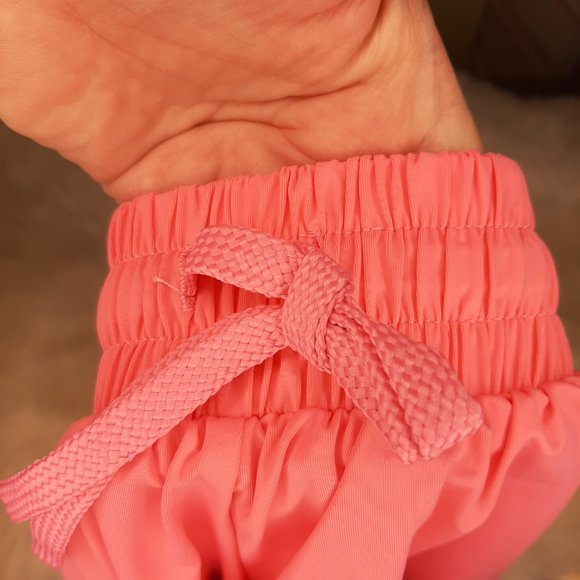 NWOT!!!  Lightweight Tulip Style running Shorts Rose Pink, inner shorts! - Picture 2 of 8